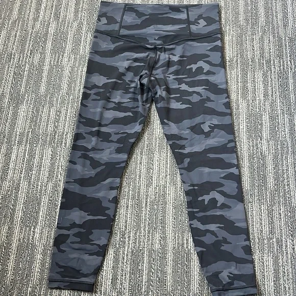 Athleta Camo Elation 7/8 Tight Leggings - Picture 3 of 5